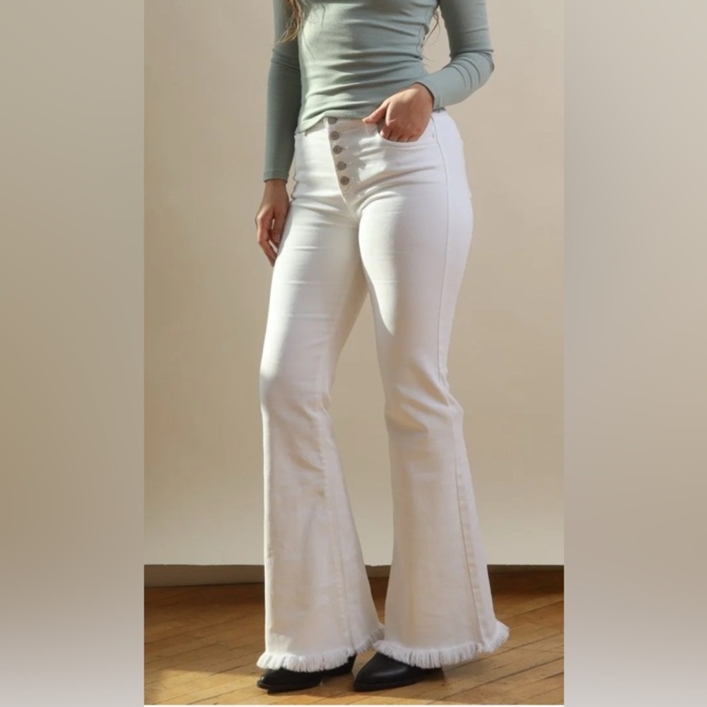 KANCAN-Women's White Button-Fly Jeans